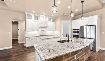 1009 Bluebonnet Ln, Adkins, TX 78101