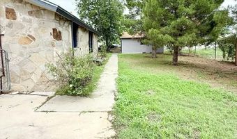 2203 Utah St, Carlsbad, NM 88220