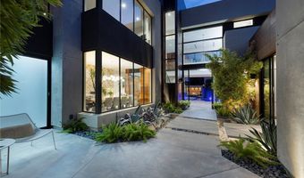 21 Drifting Shadow Way, Las Vegas, NV 89135