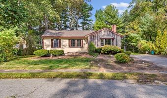49 Horseshoe Dr, Bellingham, MA 02019