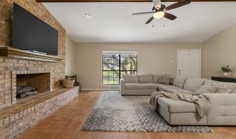 138 BIG OAK Dr, Adkins, TX 78101