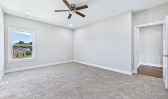 126 Woodland Hills Ct, Alton, IL 62002