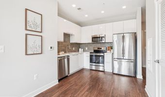 989 S BUCHANAN St #225, Arlington, VA 22204