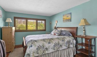 120 Summit Beach Dr, Algoma, WI 54201