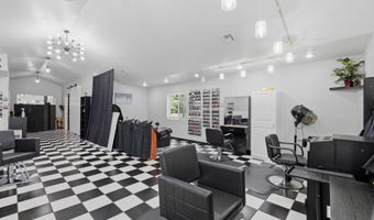 32 Throneberry Trl, Anderson, MO 64831
