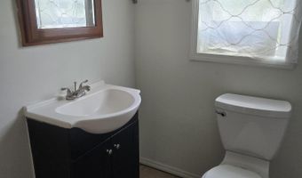 225 Morgan Ave, Aurora, MO 65605