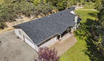 3306 Campus View Dr, Grants Pass, OR 97527