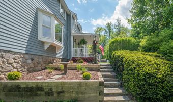 19 Junction Rd, Brookfield, CT 06804