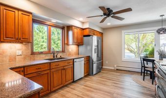 4175 NE 64th St, Altoona, IA 50009