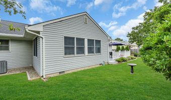 633 Spray Ave, Beachwood, NJ 08722