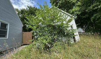 6 Henry St, Amsterdam, NY 12010