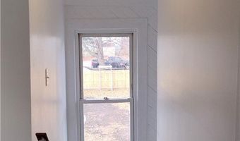 1867 Triplett Blvd, Akron, OH 44312