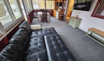 12 Beach St, Alton, NH 03810