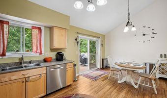 13 Queen St, Barre, VT 05641
