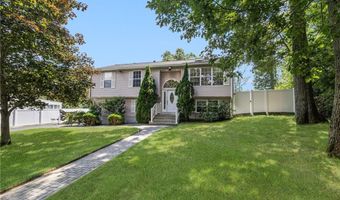 27 Tartaglia St, Johnston, RI 02919