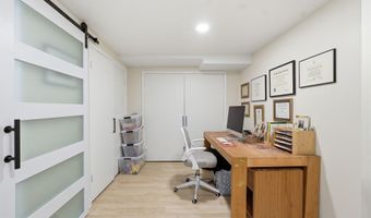 5902 WILSON Ln, Bethesda, MD 20817