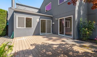 17650 NW ROLLING HILL Ln, Beaverton, OR 97006