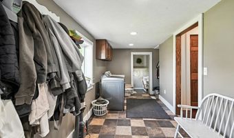 2640 Peru Center Rd, Willard, OH 44890