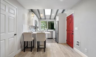 6829 Corintia St, Carlsbad, CA 92009