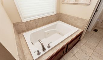 938 15th St SE, Altoona, IA 50009