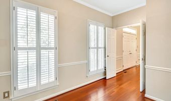 21102 RAINTREE Ct, Ashburn, VA 20147
