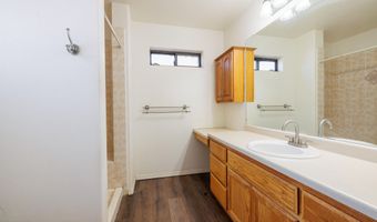 101 MEADOW Cir, Bloomfield, NM 87413