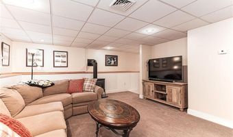 180 Mesa Dr, North Kingstown, RI 02852