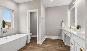 735 N GEORGE MASON Dr, Arlington, VA 22203