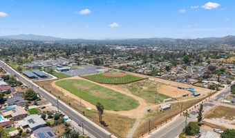 925 Moody Dr, Escondido, CA 92027