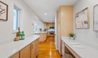 6111 35TH St N, Arlington, VA 22213