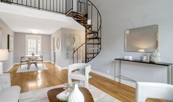3052 S BUCHANAN St #C1, Arlington, VA 22206