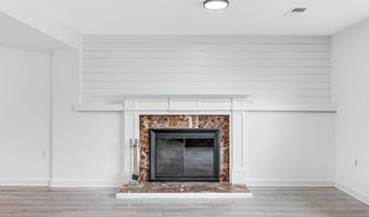 6408 MARYVIEW St, Alexandria, VA 22310