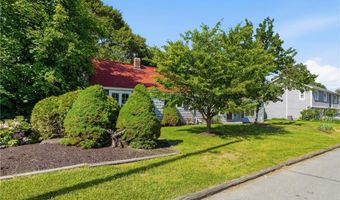 38 Franklin St, East Providence, RI 02915