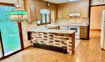 97 Middle River Rd, Danbury, CT 06811