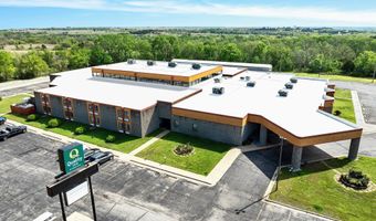 3232 N Summit St, Arkansas City, KS 67005