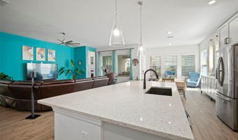 5923 SILVER SUN Dr, Apollo Beach, FL 33572