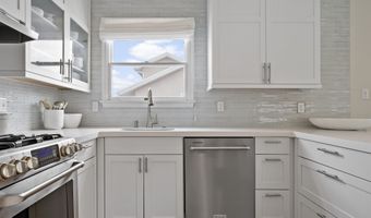 25 W 9th St, Avalon, NJ 08202