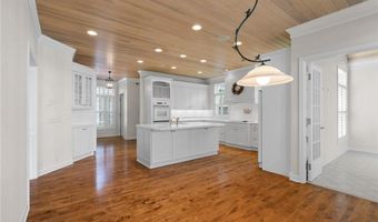 1505 Edgewater Ave, Arden Hills, MN 55112
