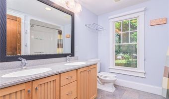 30 Bonnet View Dr, Jamestown, RI 02835