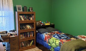 9309 Oakdale St, Algonac, MI 48001