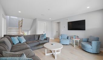 115 9TH St, Beach Haven, NJ 08008