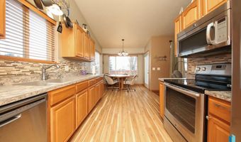 712 S 7th Ave, Brandon, SD 57005