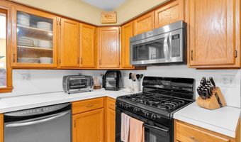 633 Spray Ave, Beachwood, NJ 08722