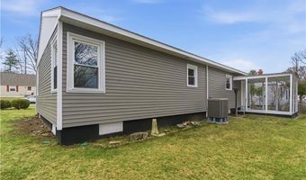 63 Indian Rd, East Providence, RI 02915