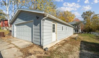 218 N Huber St, Anamosa, IA 52205