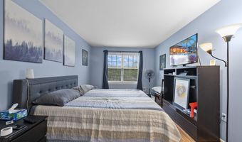 516 Wellington Pl, Aberdeen, NJ 07747