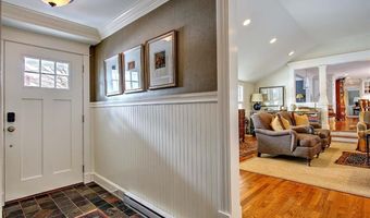 22 Lantern Ln, Barrington, RI 02806