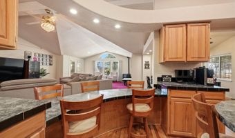 15947 Butterfield Ln, Anderson, CA 96007