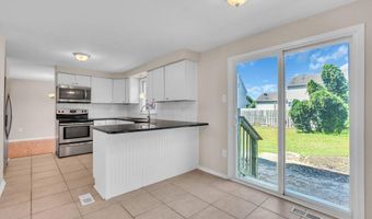240 Bunnell Ave, Bayville, NJ 08721