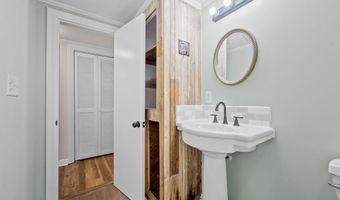 254 Woodland Church Rd, Albertson, NC 28508